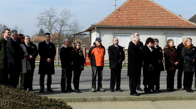 2017. március 15. 13